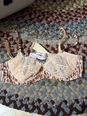 Victoria’s Secret wicked unlined bra